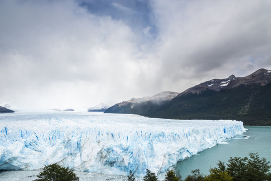 Perito Moreno Glacier. Los Glaciares National Park. Patagonia, Argentina