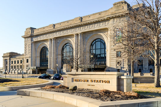 Exterior of Union Station in Kansas City
