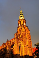 Katedra w Świdnicy  w promieniach zachodzącego słońca