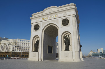 Fototapeta na wymiar Arc de Triomphe in Astana
