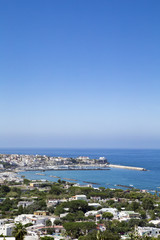 Fototapeta premium 展望台から見たイスキア島西海岸の風景