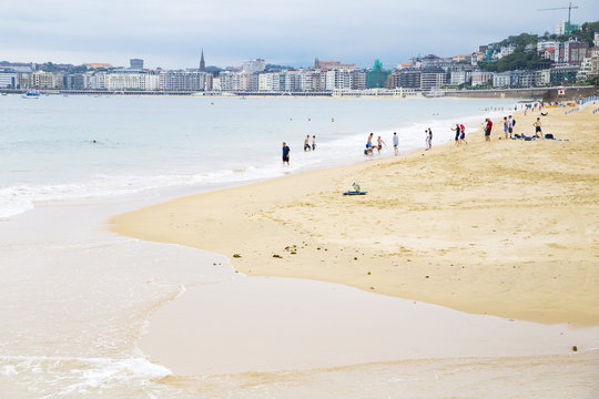 スペイン・バスク地方、サンセバスチャンのコンチャ海岸