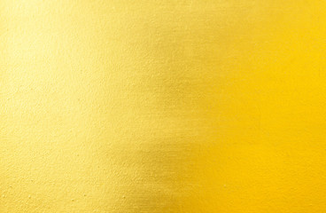 Shiny yellow leaf gold