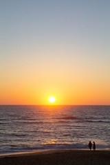 フランス南西部　ビスカロス海岸の夕日