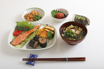 おいしそうな和風朝食
