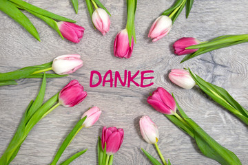 Herz aus Tulpen: Danke!