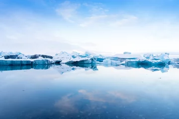 Papier Peint photo Glaciers Icebergs bleus dans la lagune glaciaire, Jokulsarlon, Islande