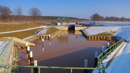Schleuse am Senftenberger See, Lausitzer Seenland - watergate Senftenberger Lake in winter