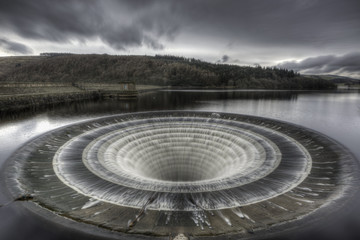 Fototapeta na wymiar Ladybower reservoir