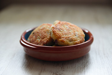 Fish cakes with herbs