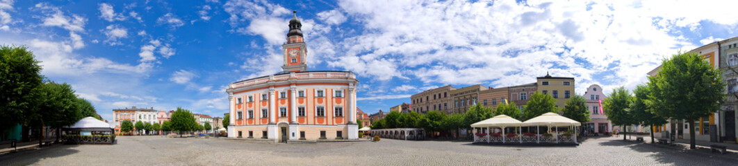 Fototapeta na wymiar Town hall and square in Leszno, Poland