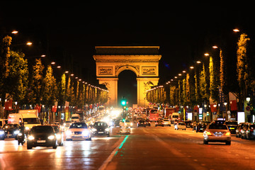 night street Arc de Triomphe du Carrousel