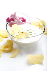 Chips and sour creme
