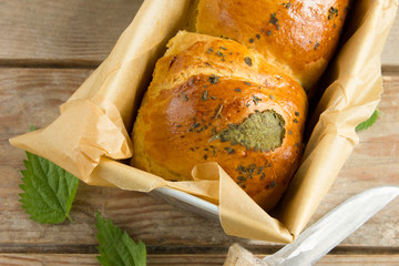 Wildkräuter Brennnessel Brot backen Bäcker