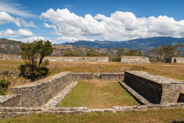 Fototapeta na wymiar Ruins of the pre-hispanic (pre-Colombian) town Mixco Viejo, Guat