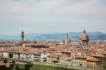 Fototapeta na wymiar Florenz Stadtansicht mit Dom und Kuppel