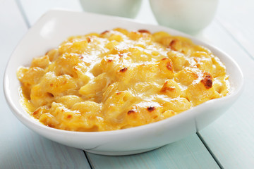 American mac and cheese pasta