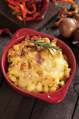 American mac and cheese pasta