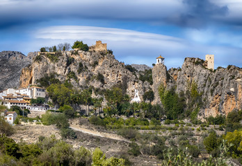 Wunderschönes Bergdorf in der Nähe von Benidorm, Spanien