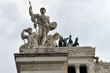 Altar of the Fatherland statues