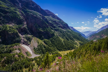 Fototapeta na wymiar Valley in Aosta near Bionaz