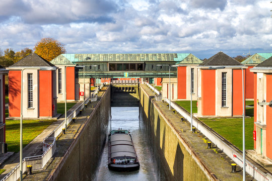 Hindenburgschleuse, Schleuse Anderten 