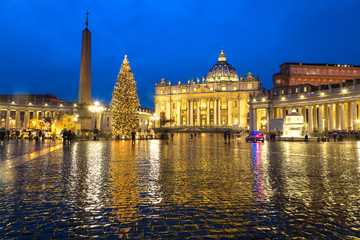 Fototapeta premium Bazylika Świętego Piotra w Watykanie
