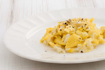 scrambled eggs plate