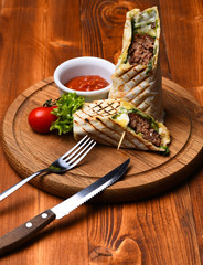 pita with meat