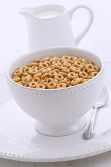 Whole wheat cereal loops