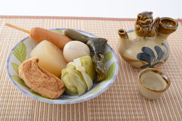 温かいおでんと冷酒