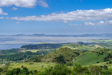Naklejka premium cloudy sky at Laguna de bay , Philippines