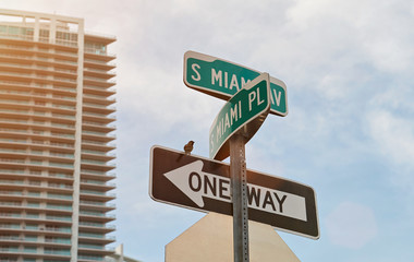 Obraz premium Miami city street sign
