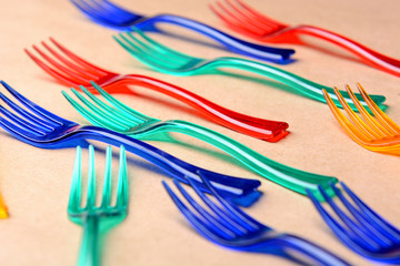color plastic forks