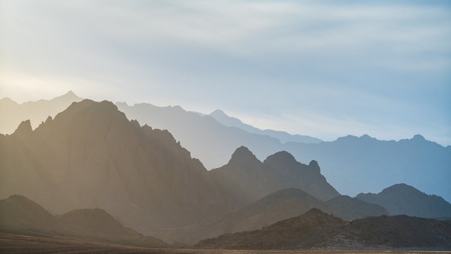 Fototapeta The picturesque mountain on the background of foggy sky
