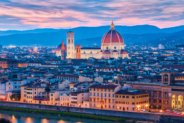 Fototapeta na wymiar Night of Florence skyline in Florence, Firenze, Italy