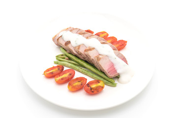 tuna steak with salad