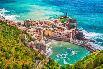 Town of Vernazza, Cinque Terre, Italy - obrazy, fototapety, plakaty