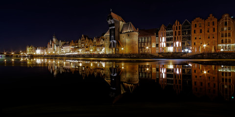 Fototapeta na wymiar Panorama Gdańska nocą