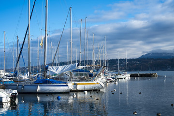 Fototapeta na wymiar Yachts on Geneva Lake
