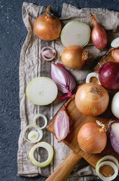 Variety of whole and sliced onion