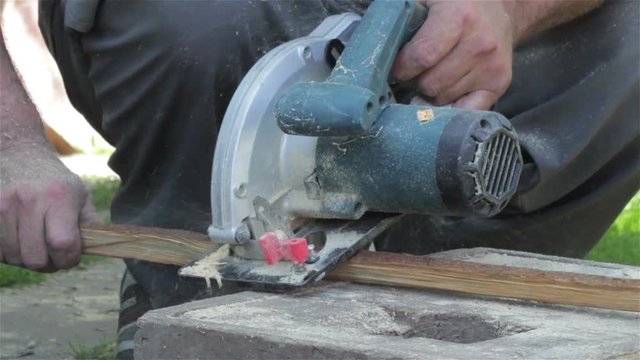 Circular saw work/handmade circular saw to cut firewood