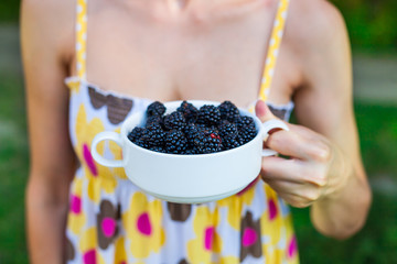 A bowl of blackberries.