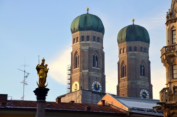 Fototapeta na wymiar Frauenkirche 