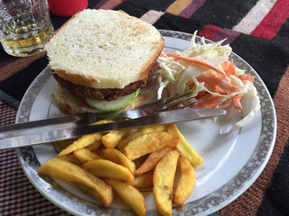 ネパール ヤクのハンバーガー