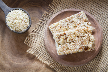 Sesame seeds and cereal bars (Sesamum indicum)