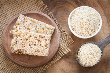 Sesame seeds and cereal bars (Sesamum indicum)