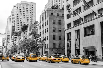 Photo sur Aluminium TAXI de new york New York City Taxi Streets USA Big Apple Skyline drapeau américain noir blanc jaune