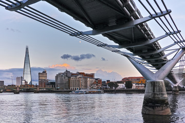 Fototapeta premium Sunset panorama of city of London and Thames river, England, Great Britain