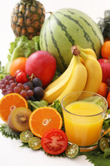 新鮮な野菜と果物　
